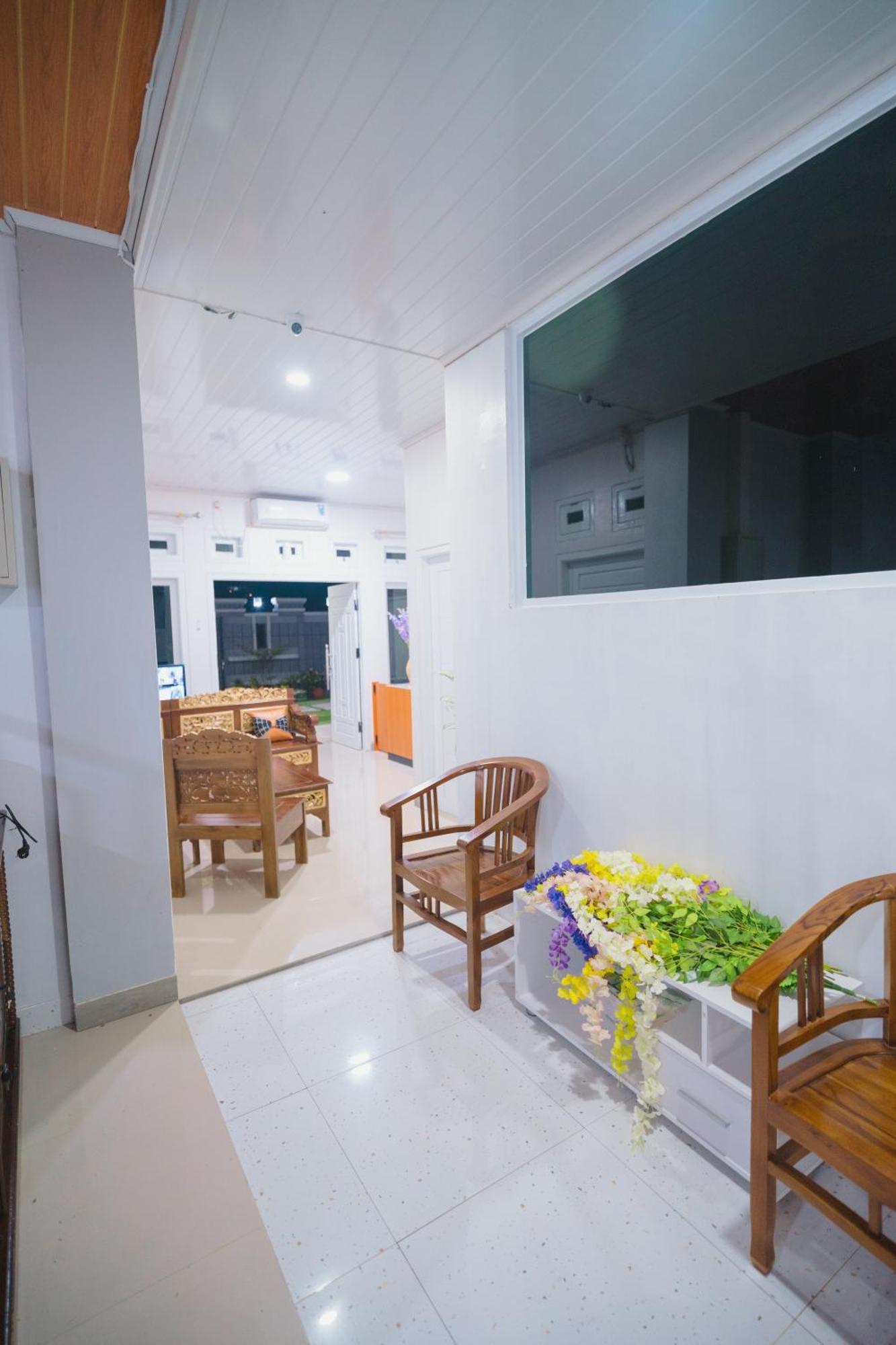 La Geiro Villa Labuan Bajo Exterior photo